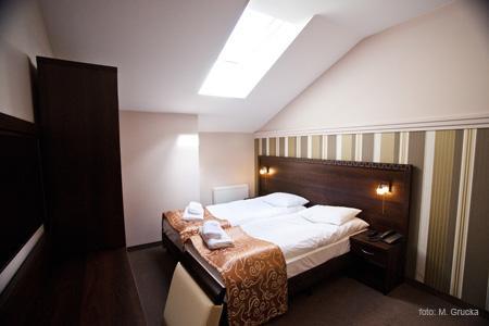 Hotel Kuban プシュチナ エクステリア 写真