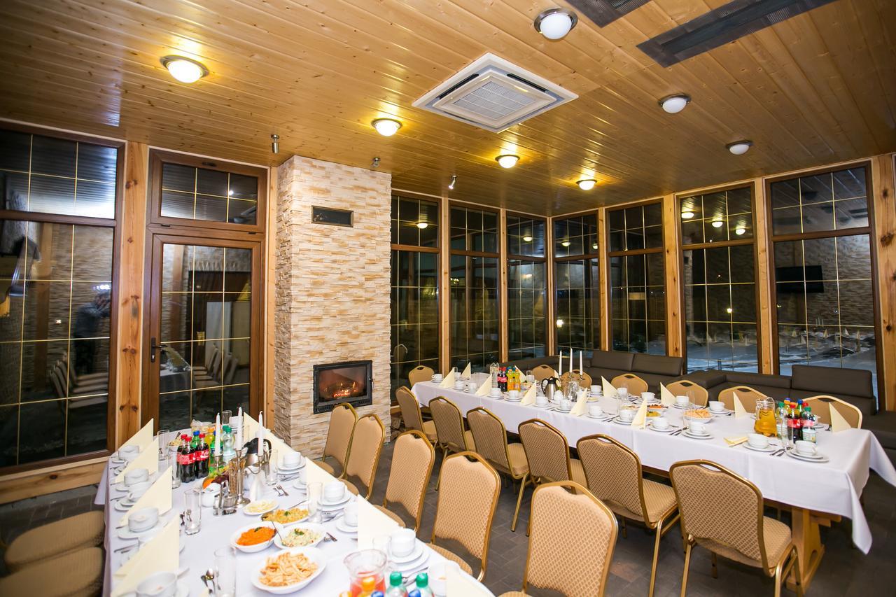 Hotel Kuban プシュチナ エクステリア 写真